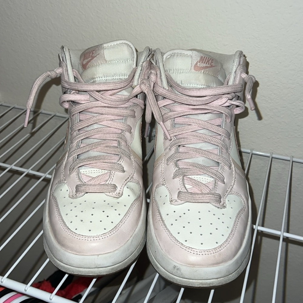 High Dunks - Picture 2 of 4